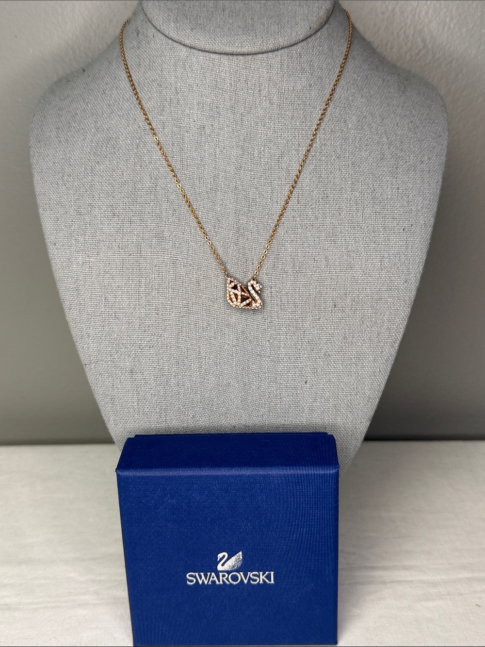 Swarovski Swan Crystal Gold Tone Pendant Necklace 15.7" With Box